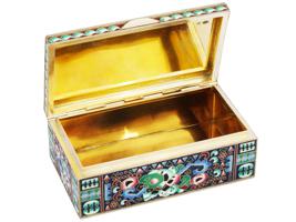 RUSSIAN GILT SILVER ENAMEL BOX WITH MOSCOW KREMLIN