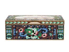 RUSSIAN GILT SILVER ENAMEL BOX WITH MOSCOW KREMLIN