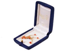 14K GOLD AND CORAL NECKLACE AND MATCHING EARRINGS