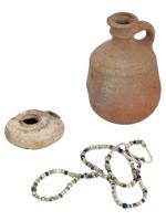 ANCIENT ROMAN GLASS AND CLAY ITEMS 100 TO 300 AD