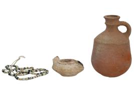 ANCIENT ROMAN GLASS AND CLAY ITEMS 100 TO 300 AD