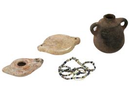 ANCIENT ROMAN TERRACOTTA AND GLASS ITEMS