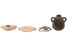 ANCIENT ROMAN TERRACOTTA AND GLASS ITEMS