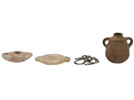 ANCIENT ROMAN TERRACOTTA AND GLASS ITEMS