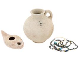 ANCIENT ROMAN TERRACOTTA PITCHER AND LAMP AND NECKLACE