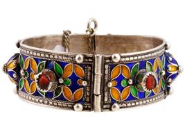 VINTAGE ALGERIAN SILVER AND ENAMEL BANGLE BRACELET