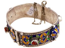 VINTAGE ALGERIAN SILVER AND ENAMEL BANGLE BRACELET