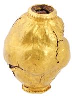 LARGE ANCIENT GOLD BEAD OF AN OVAL FORM