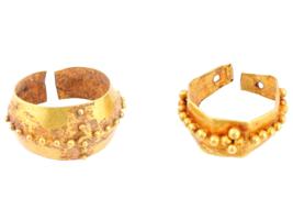 ANCIENT GOLD HOOP TYPE EARRINGS WITH BEADED MOTIF