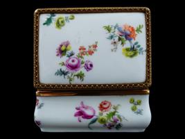 MINIATURE ANTIQUE 19TH C FRENCH PORCELAIN TRINKET BOX