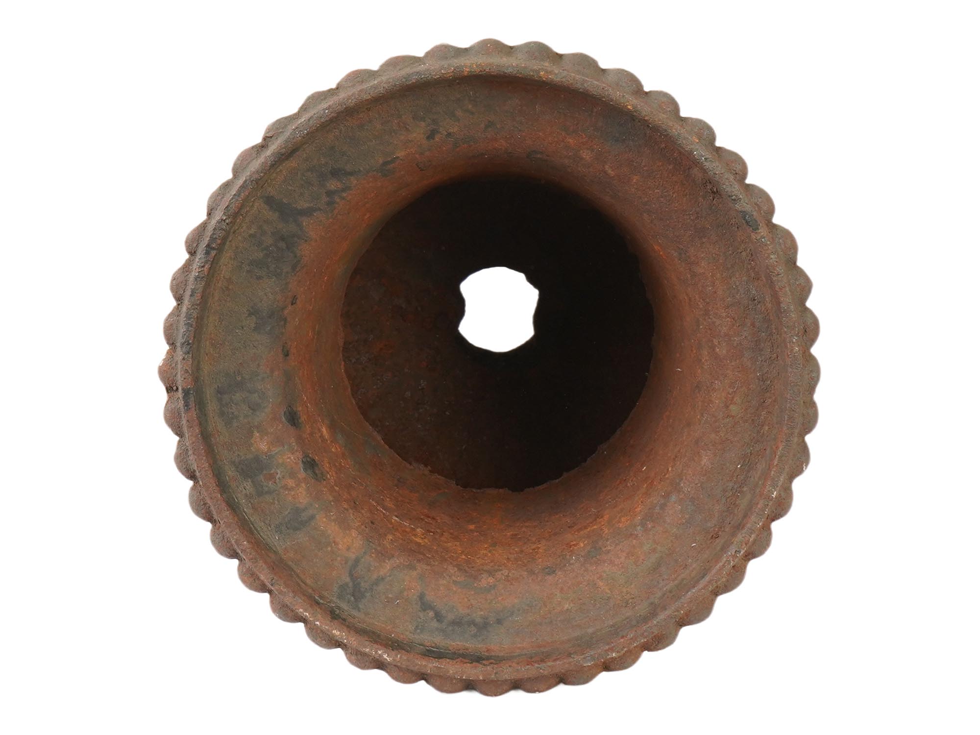 VINTAGE CAST IRON GARDEN PLANTER PIC-5