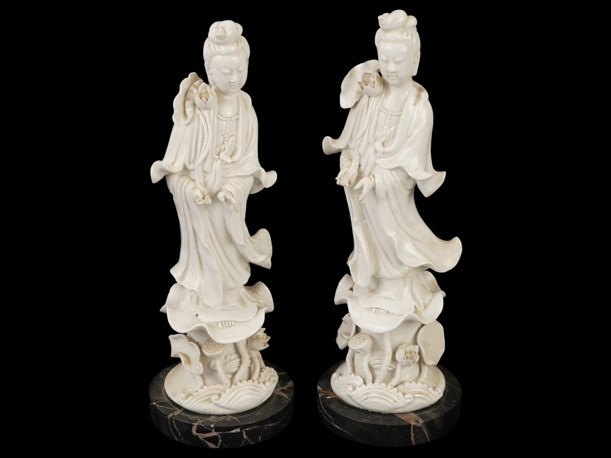 TWO CHINESE BLANC DE CHINE GUANYIN PORCELAIN SCULPTURES PIC-