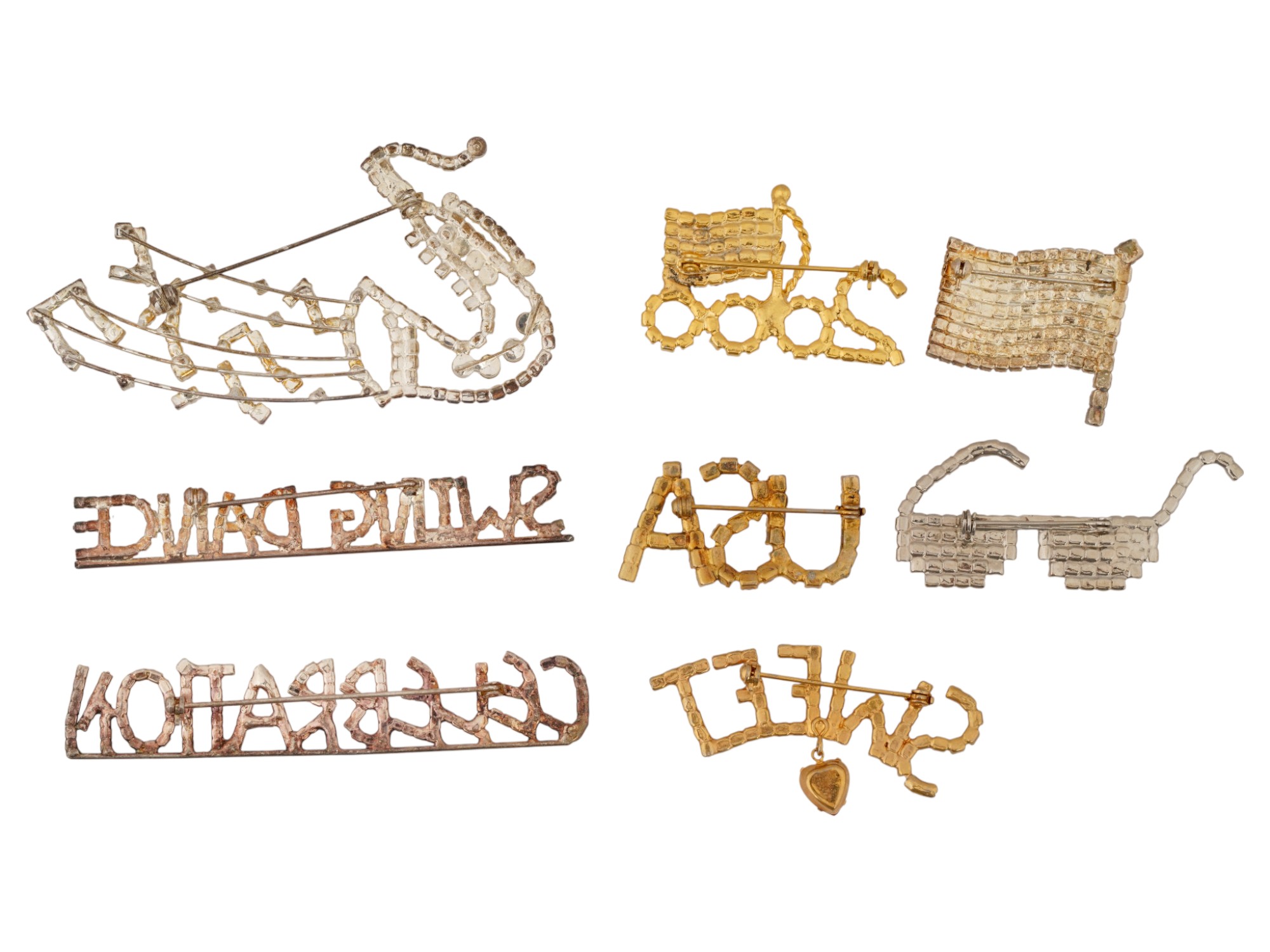 GROUP OF EIGHT VINTAGE COSTUME JEWELRY BROOCHES PIC-1