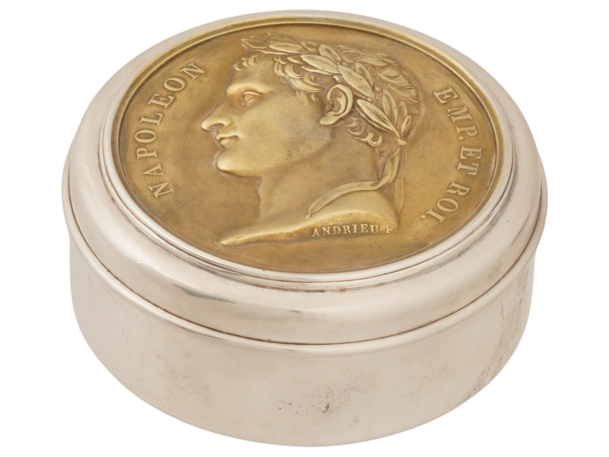RUSSIAN SILVER ROUND BOX WITH NAPOLEON MEDALLION ON LID PIC-