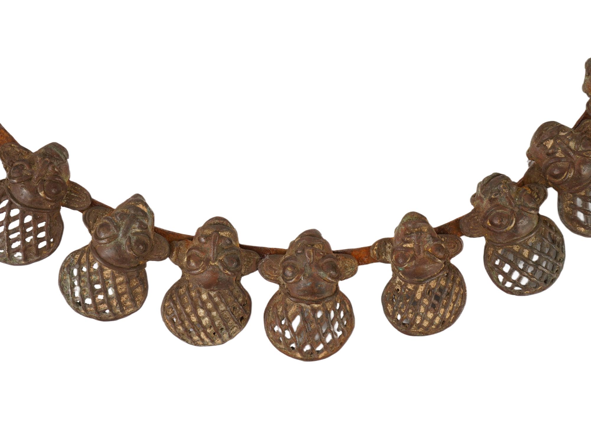 LARGE BRONZE AND IRON BAMILEKE KING NECKLACE PIC-2