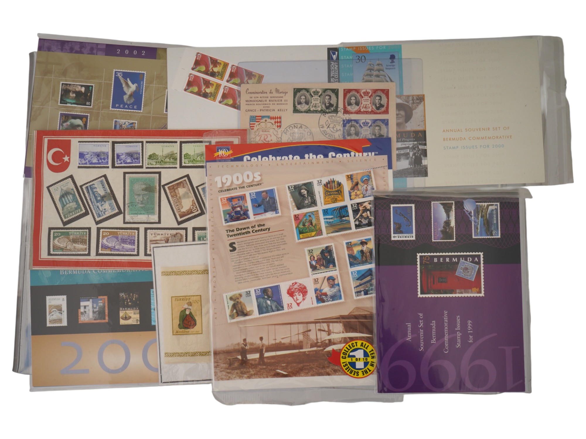 COLLECTION OF VARIOUS POST STAMPS PIC-