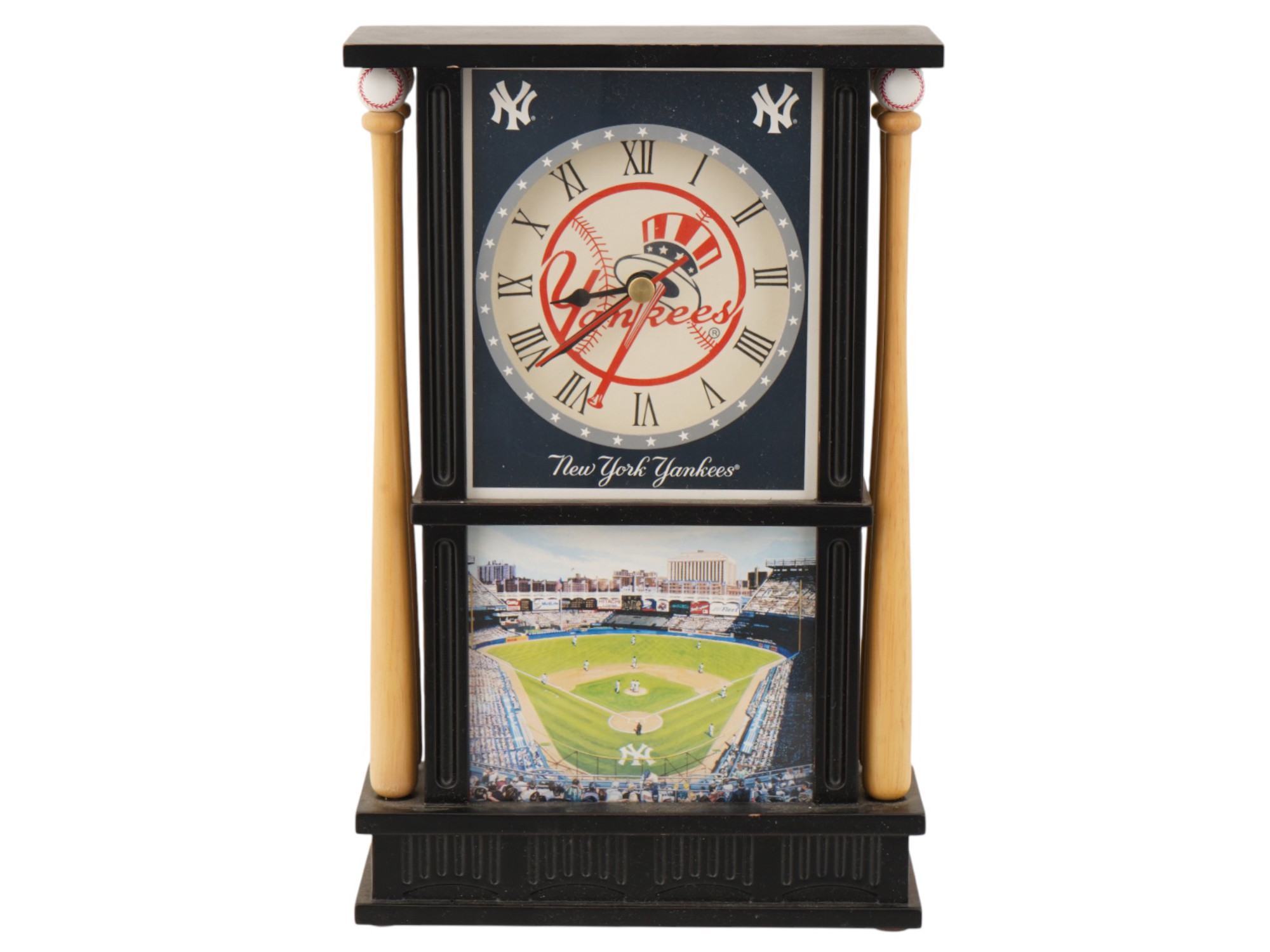 GROUP OF NEW YORK YANKEES COLLECTIBLE ITEMS PIC-1