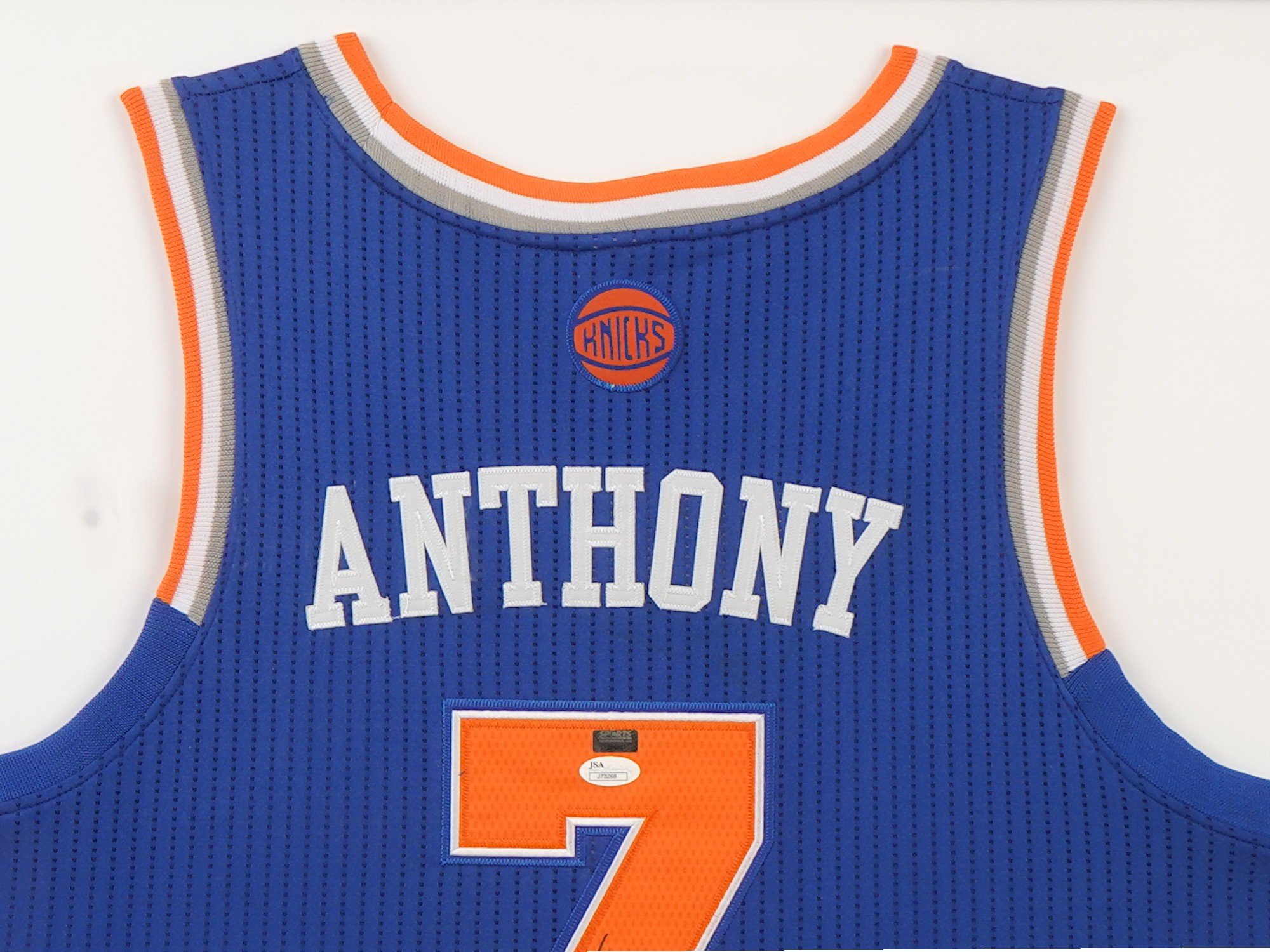 CARMELO ANTHONY NY KNICKS SIGNED FRAMED JERSEY JSA PIC-1