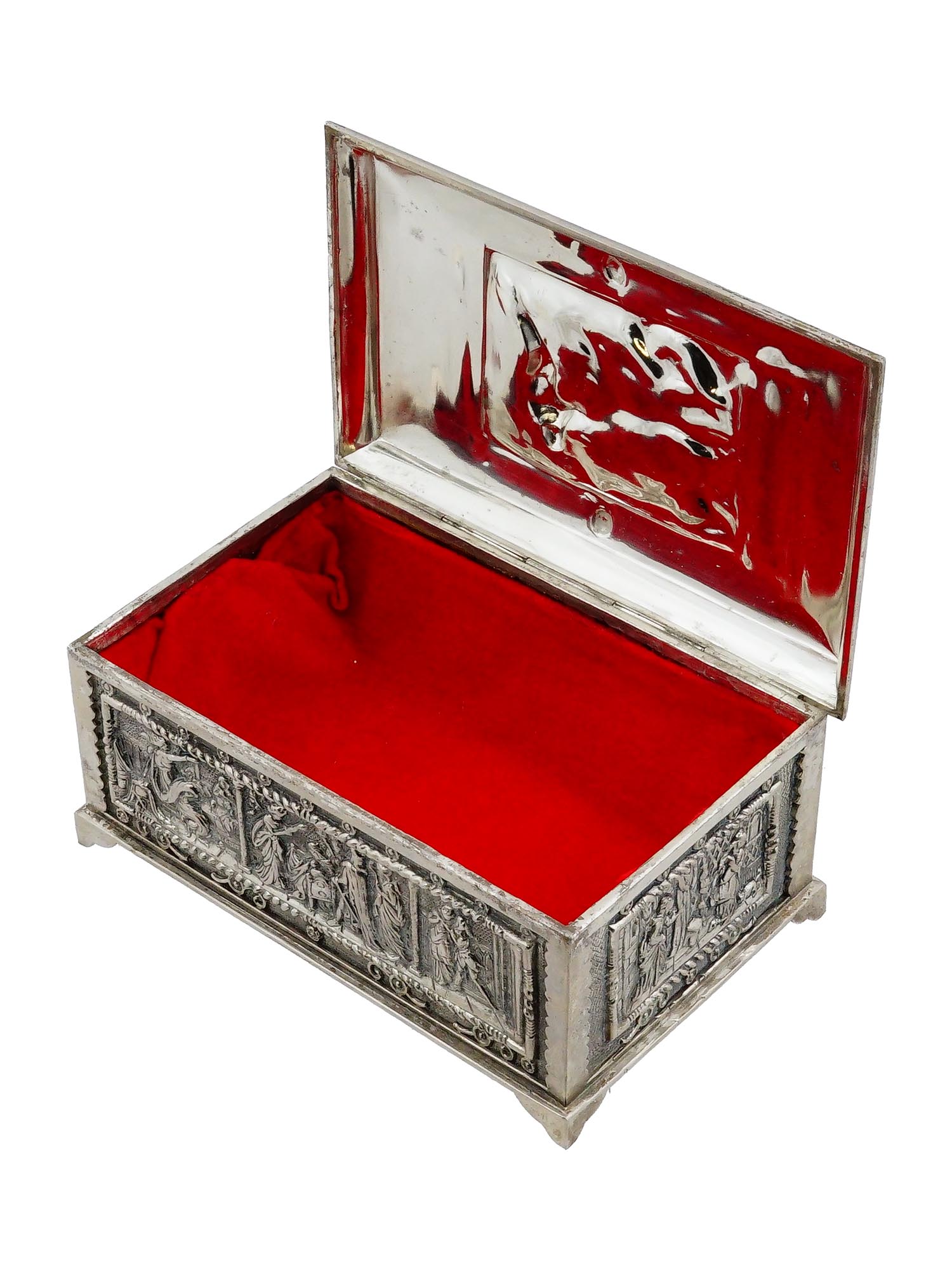 VICTORIAN MANNER COVERED REPOUSSE SILVER PLATED BOX PIC-1