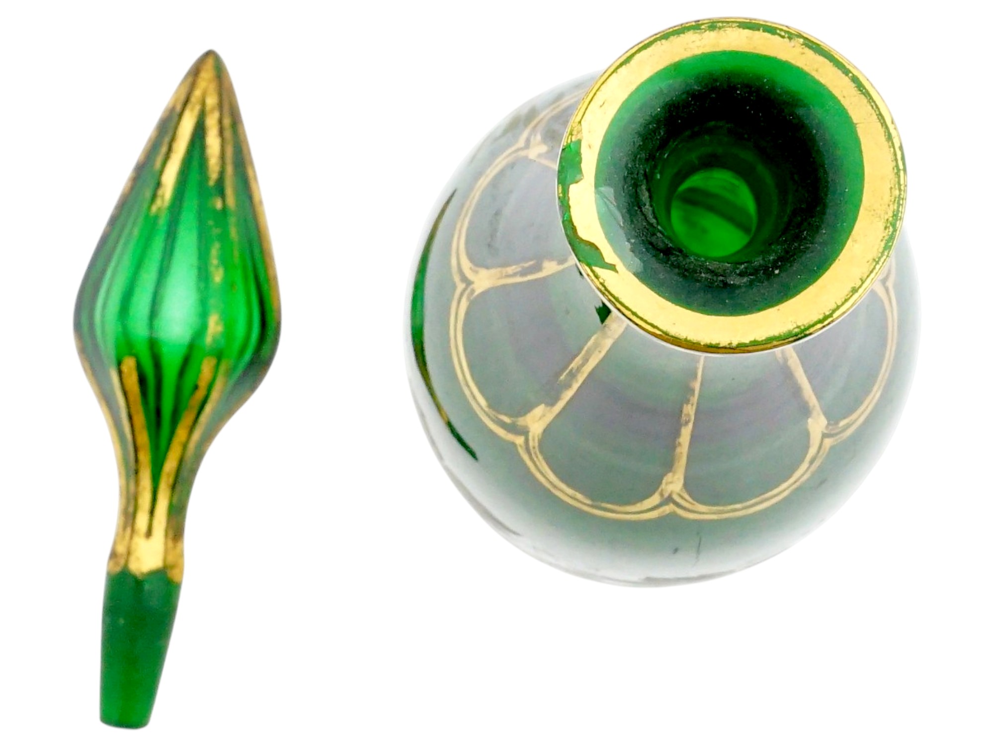 ANTIQUE BOHEMIAN GREEN GLASS WINE DECANTER WITH STOPPER PIC-6