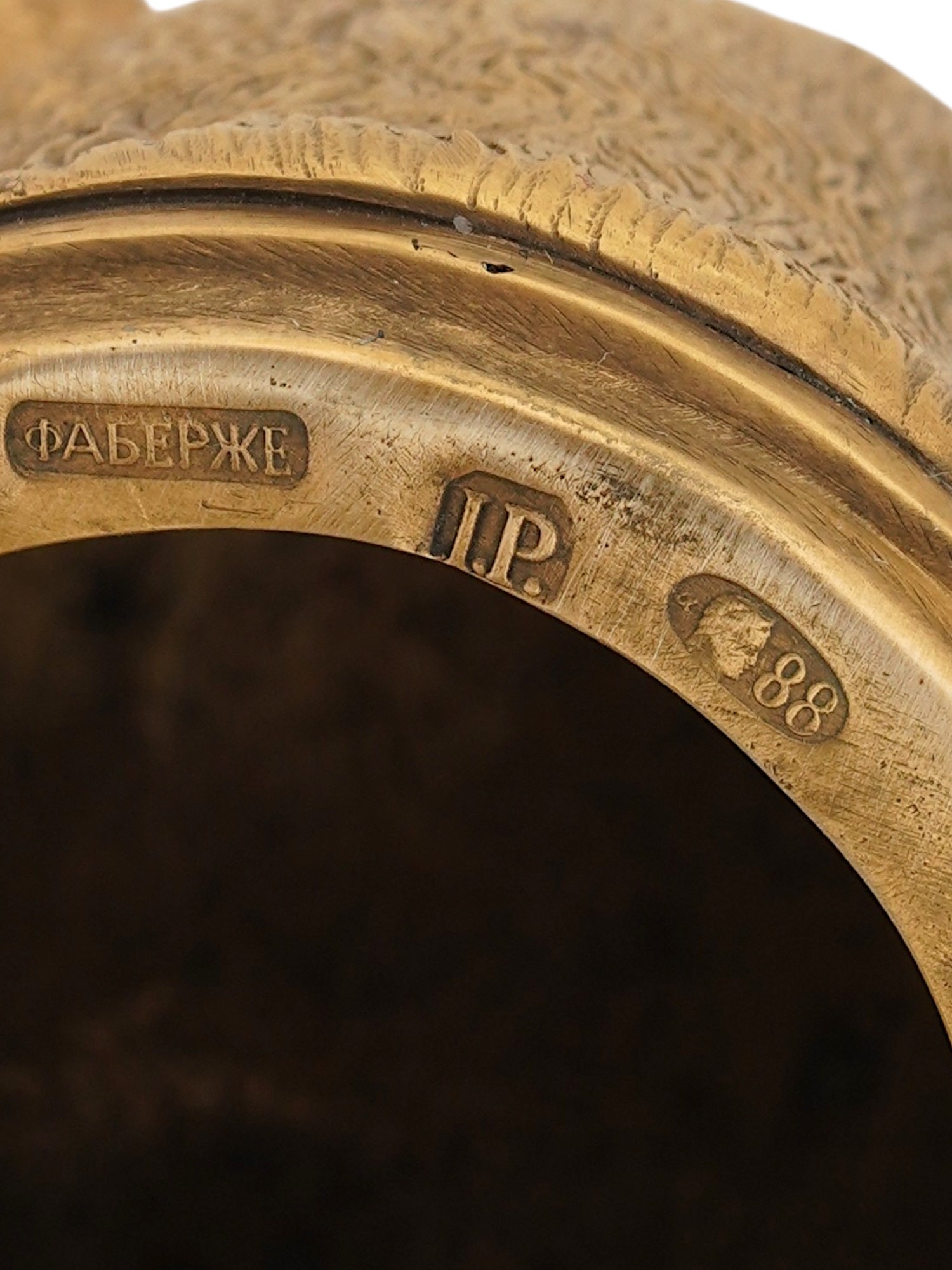 RUSSIAN GILT SILVER WITH DIAMONDS BEAR PILL BOX PIC-9