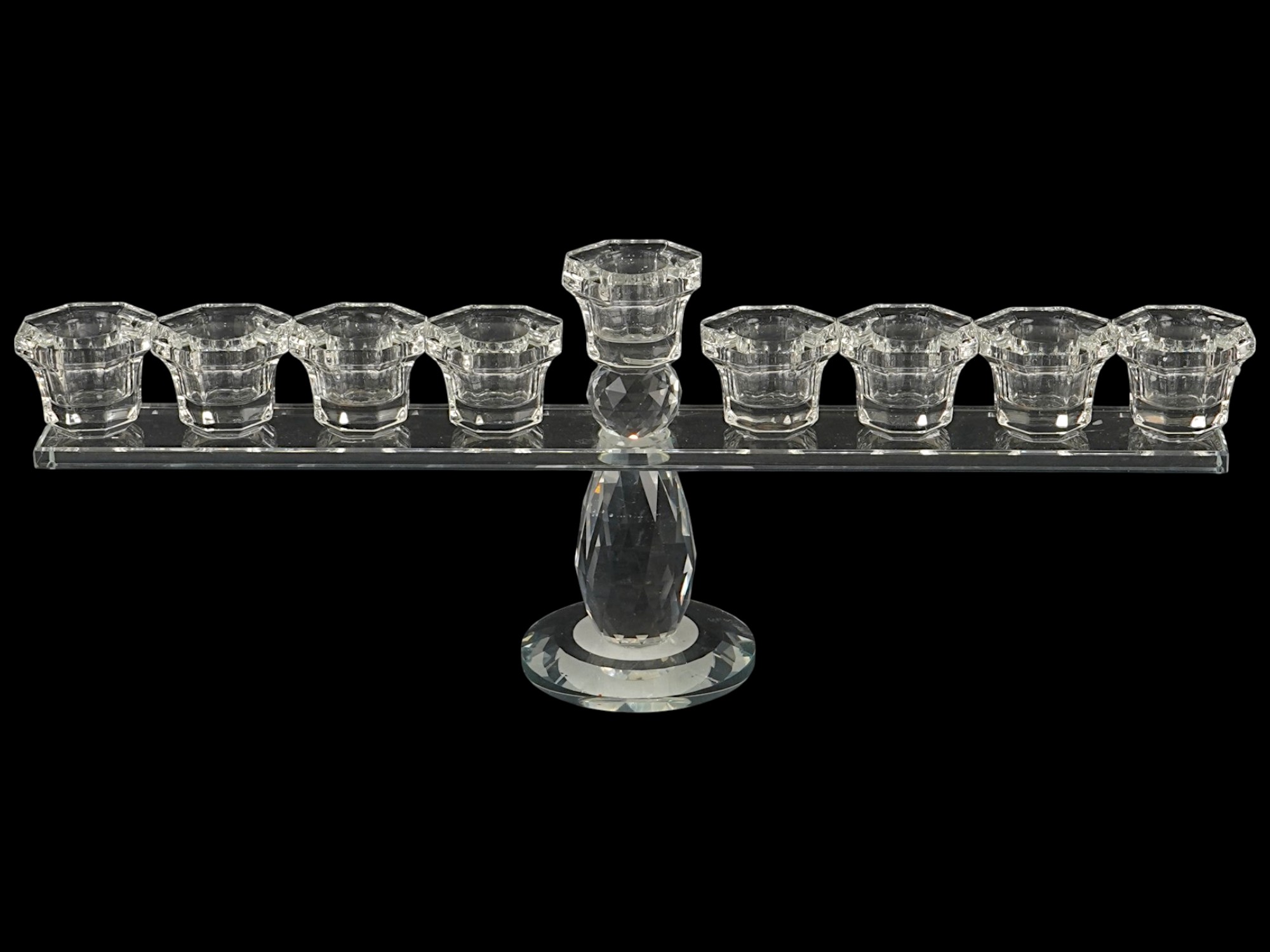 CONTEMPORARY HANUKKAH MENORAH CANDLEHOLDER PIC-