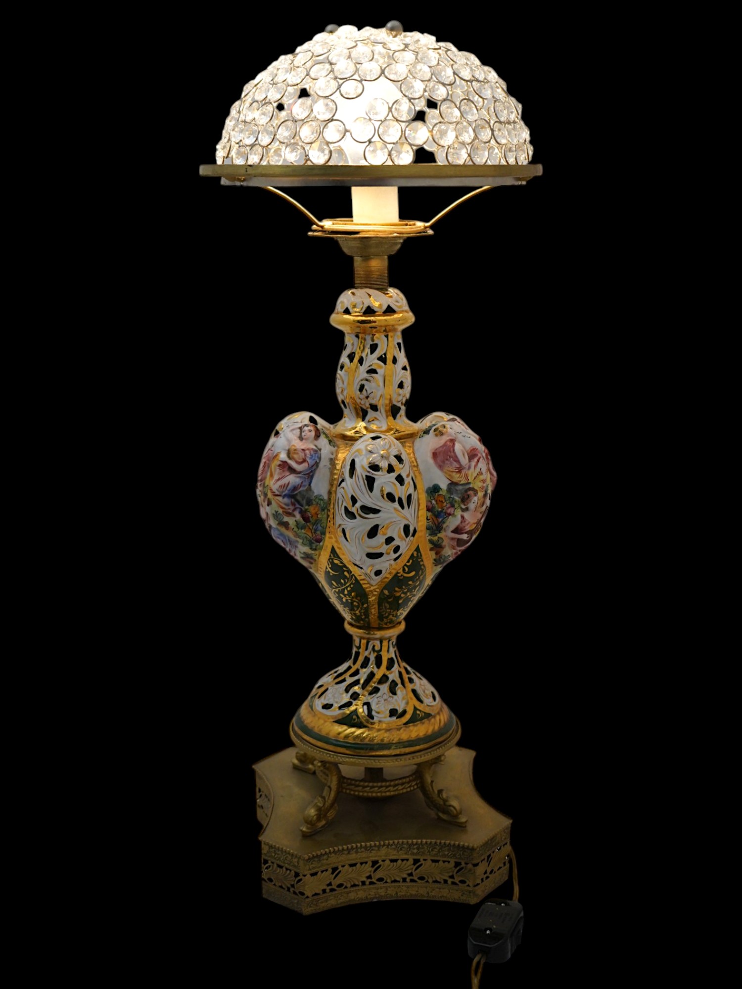 CAPODIMONTE STYLE PAINTED PORCELAIN BRASS TABLE LAMP PIC-1