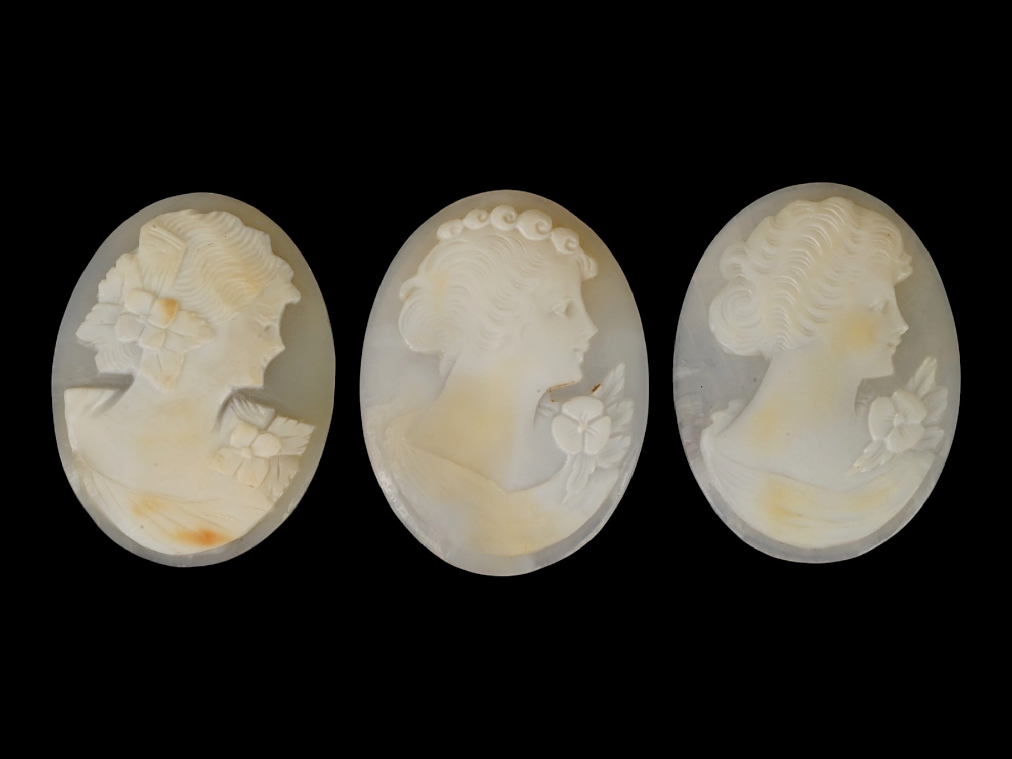 LOT OF FEMALE PORTRAIT CARVED SHELL CAMEOS PIC-