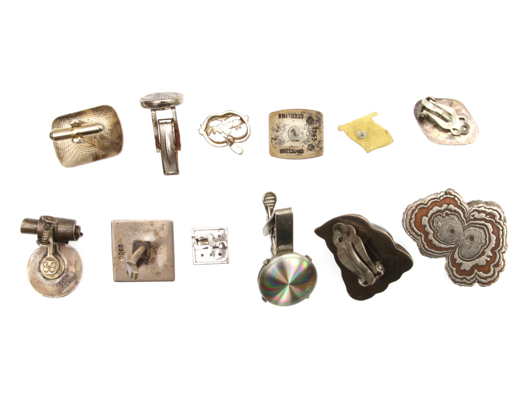 A VINTAGE SILVER JEWELRY CUFFLINKS AND FIGURES PIC-2