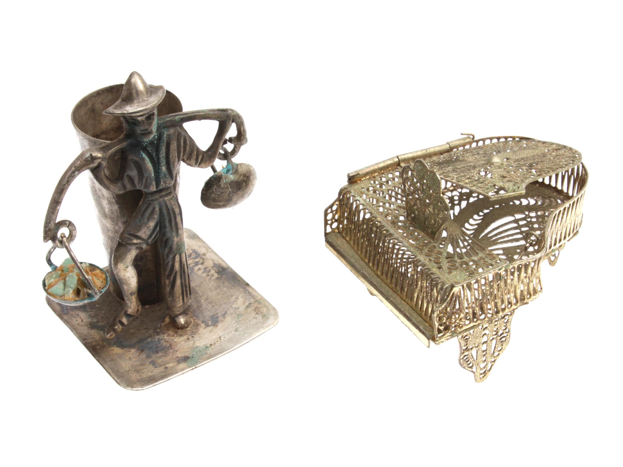 A VINTAGE SILVER JEWELRY CUFFLINKS AND FIGURES PIC-3