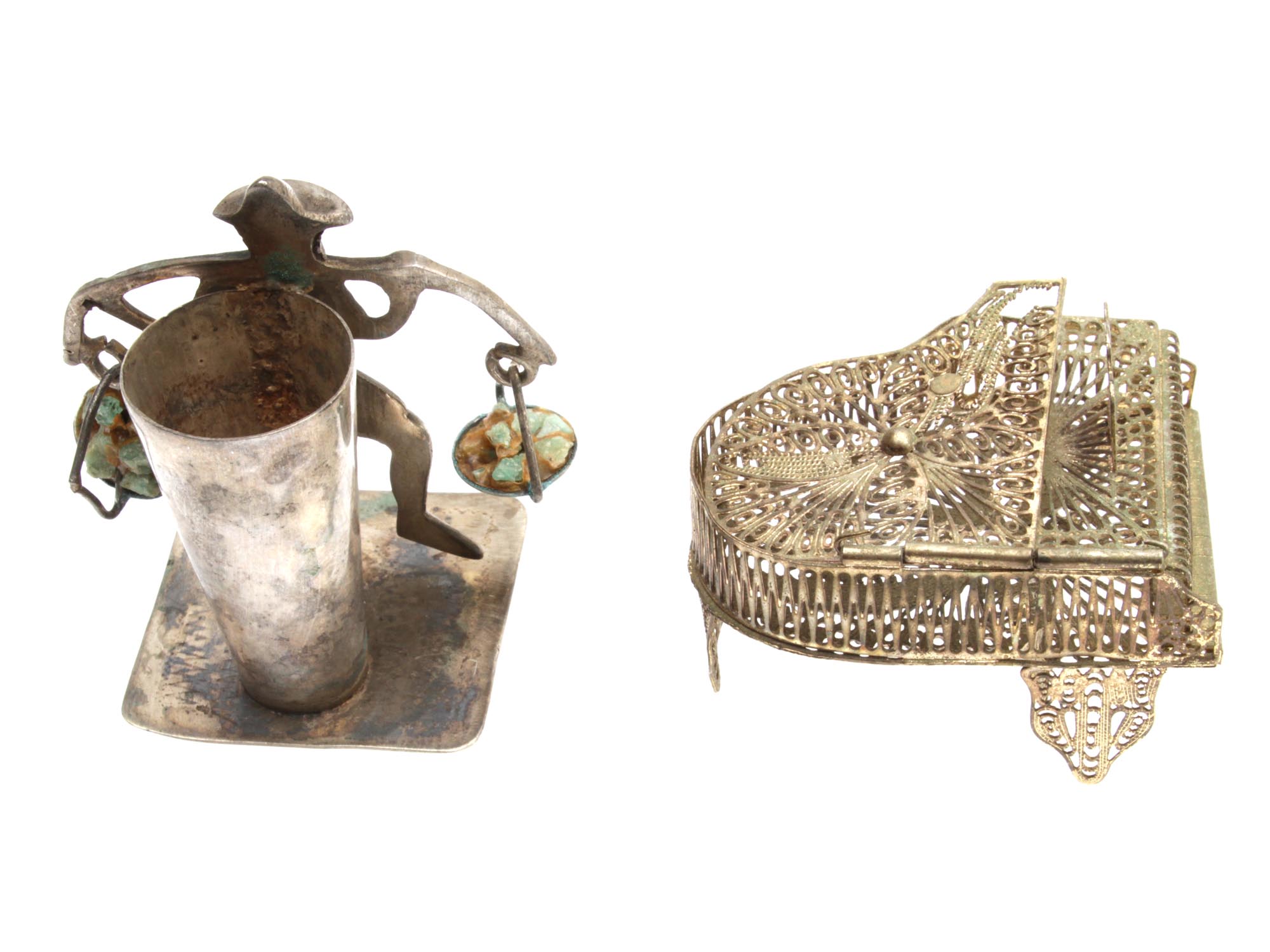 A VINTAGE SILVER JEWELRY CUFFLINKS AND FIGURES PIC-4