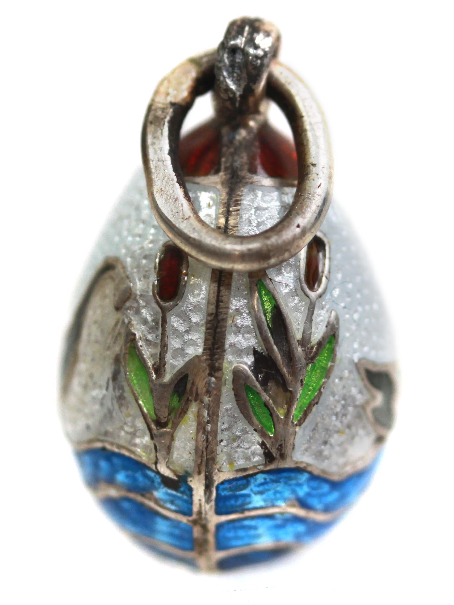 A RUSSIAN SILVER AND ENAMEL EGG PENDANT PIC-1