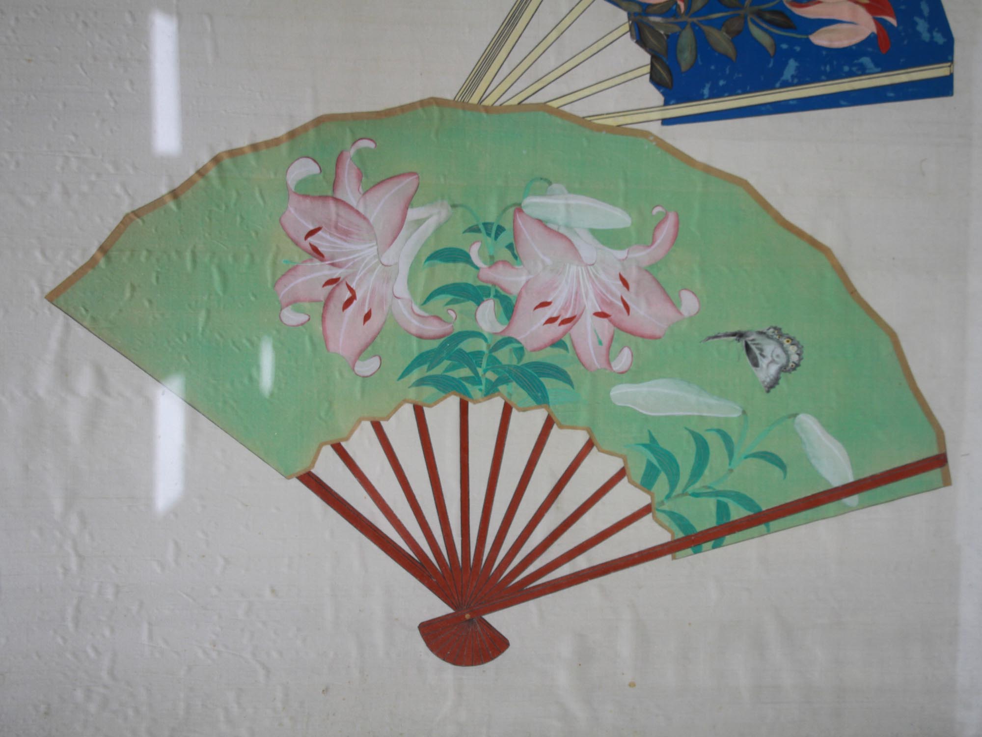 CHINESE WATERCOLOR PAINTING ON SILK FANS FRAMED PIC-4