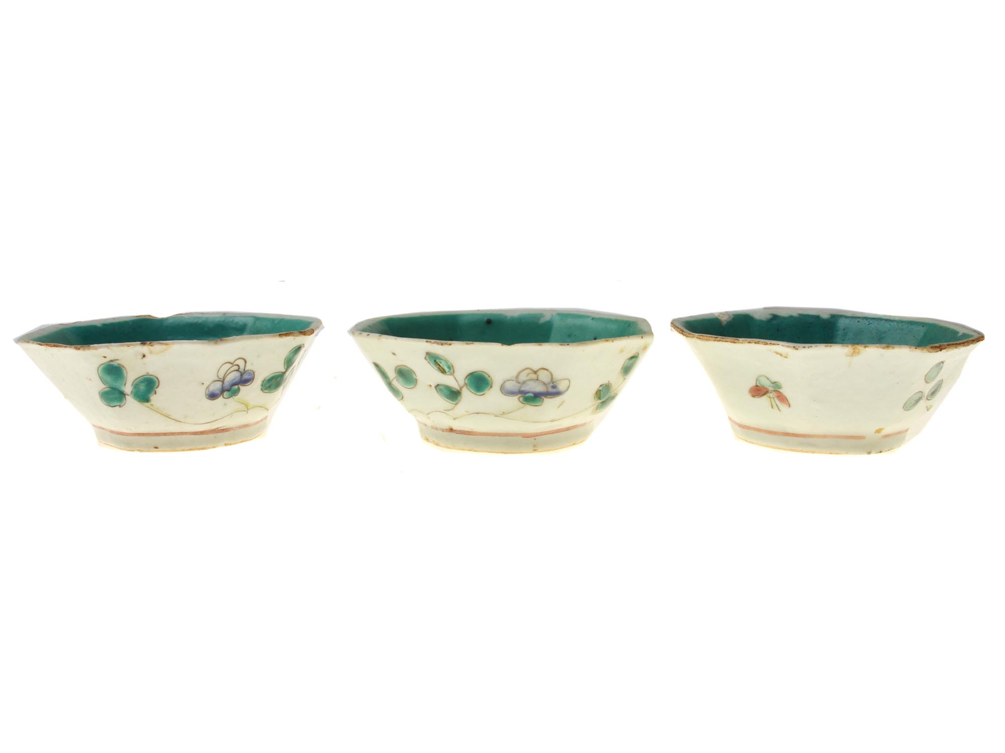 THREE ANTIQUE CHINESE PORCELAIN MINIATURE BOWLS PIC-0