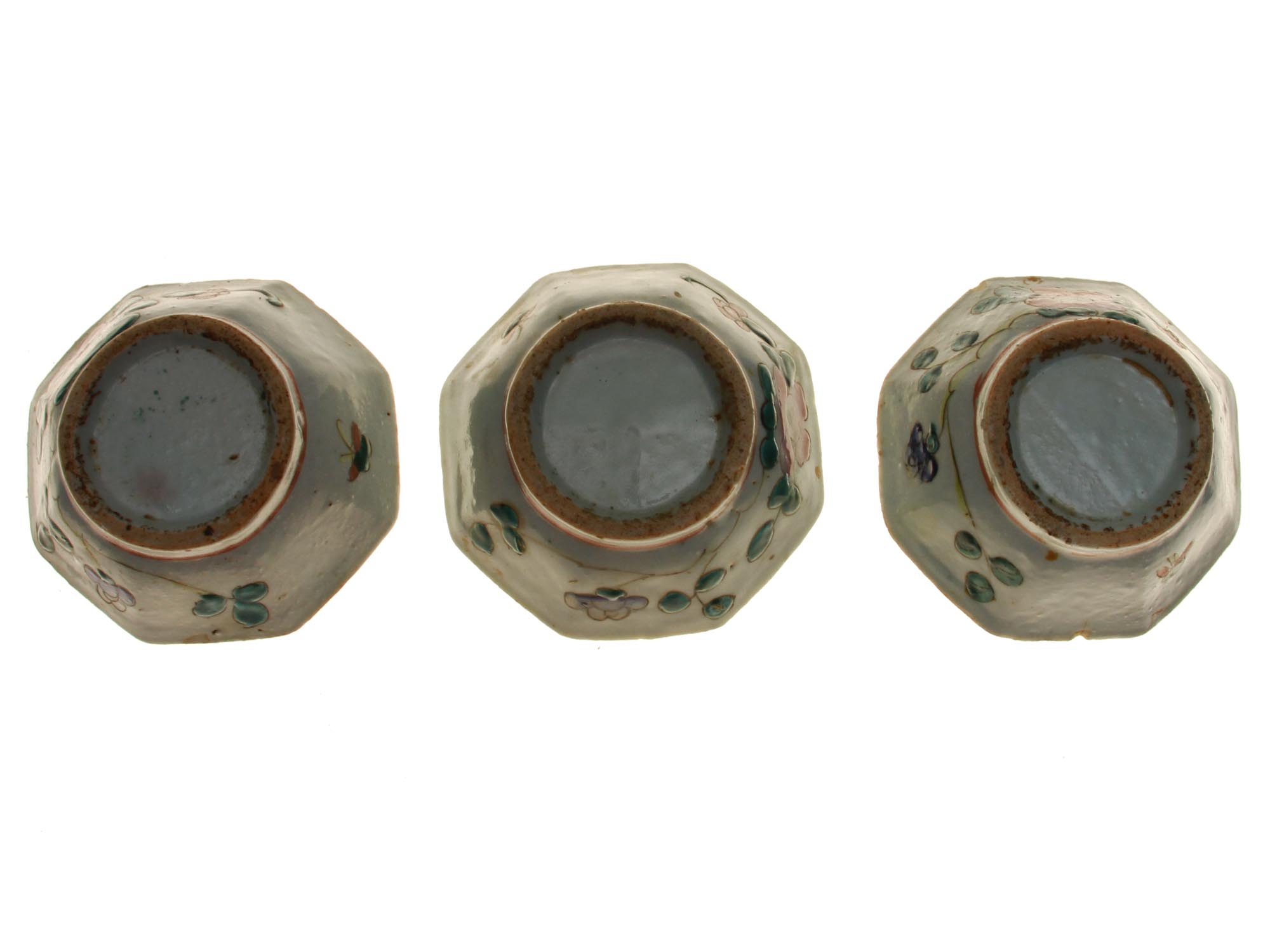 THREE ANTIQUE CHINESE PORCELAIN MINIATURE BOWLS PIC-3