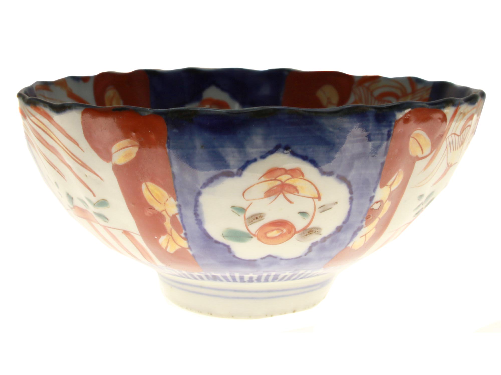 AN ANTIQUE JAPANESE IMARI PORCELAIN BOWL PIC-0