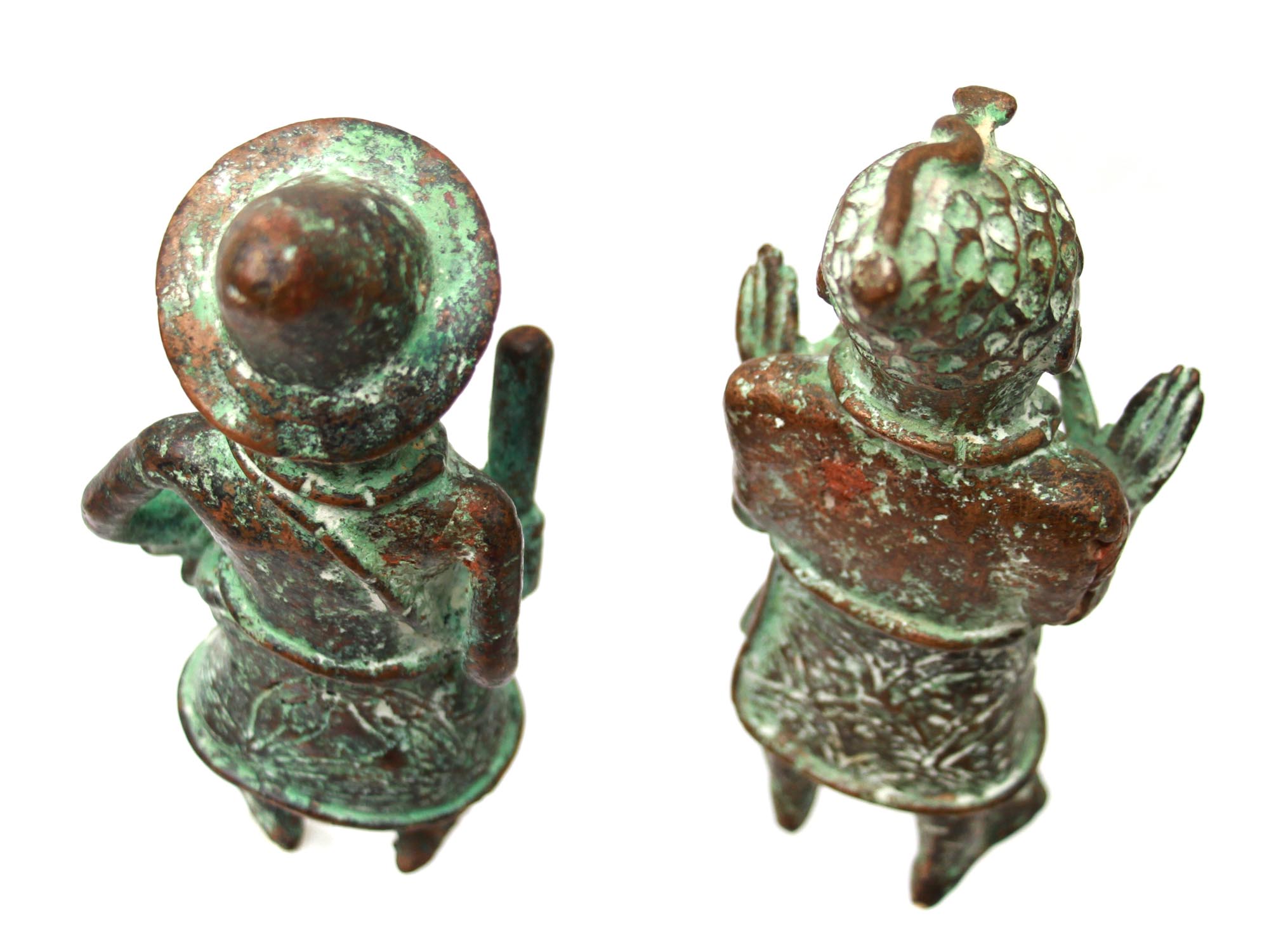 A PAIR OF AFRICAN BENIN BRONZE-CAST FIGURES PIC-4