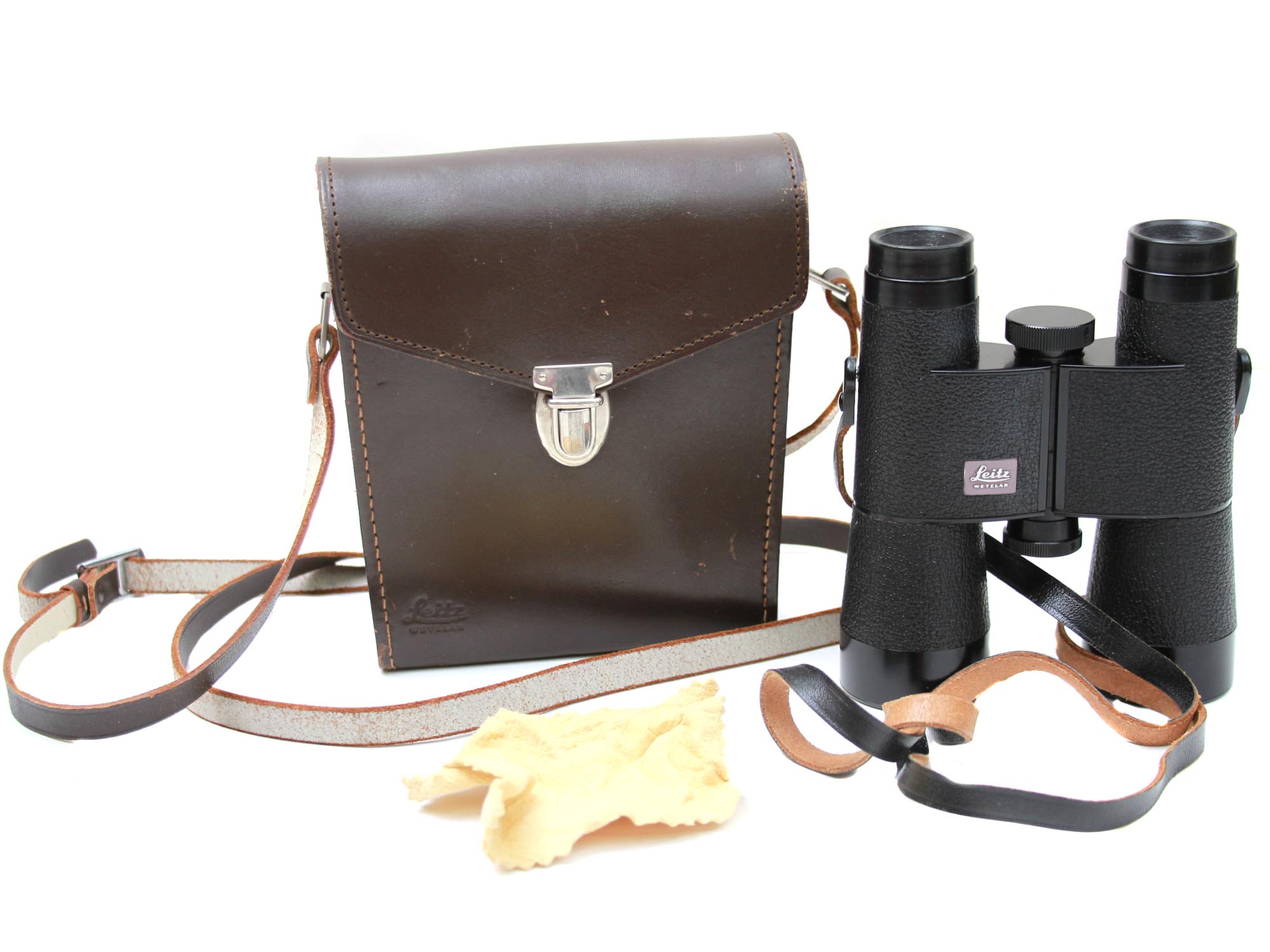 A PAIR OF VINTAGE E LEITZ WETZLAR BINOCULARS PIC-0