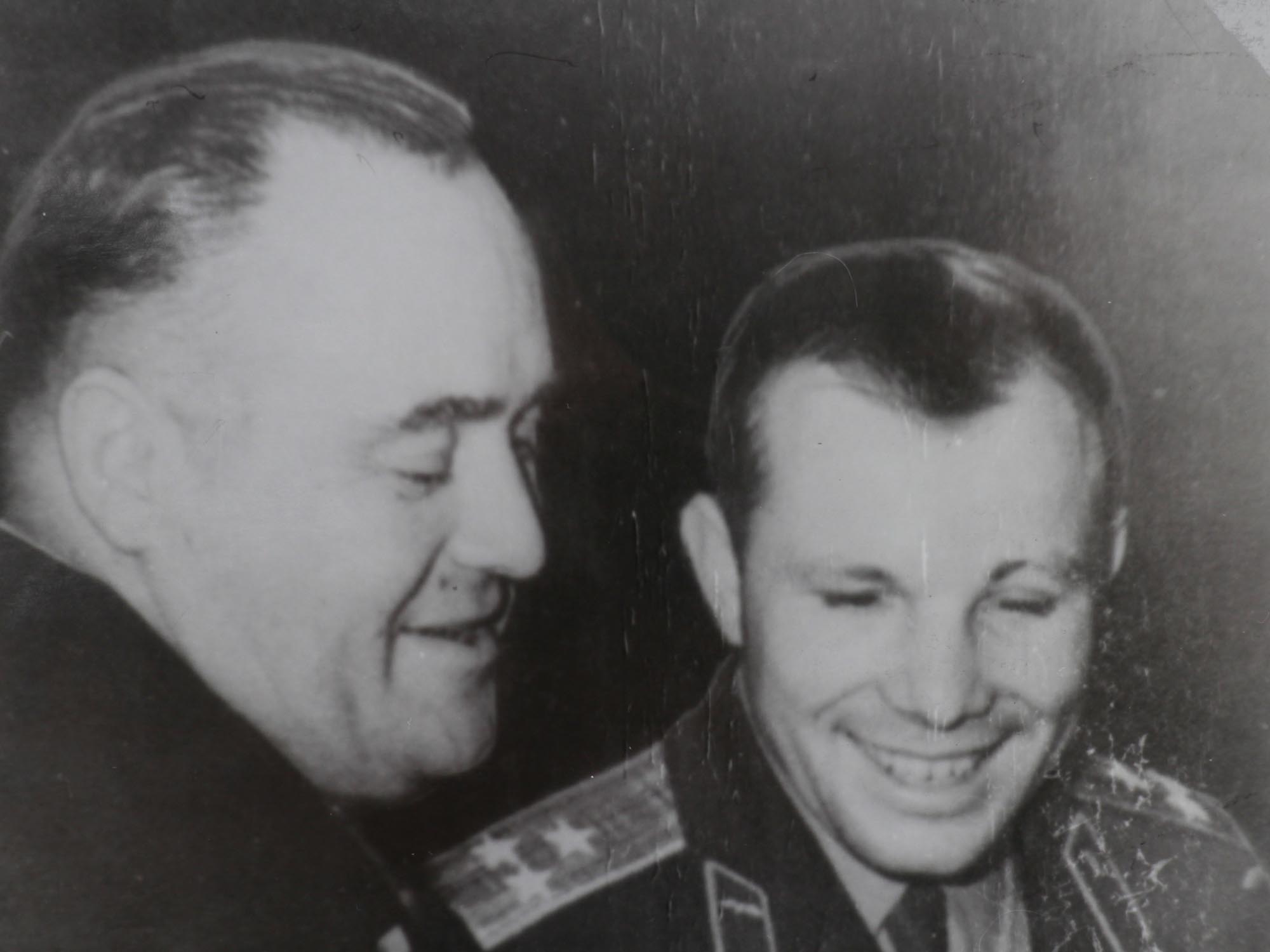 A SOVIET SIGNED PHOTOGRAPH OF KOROLEV AND GAGARIN PIC-1