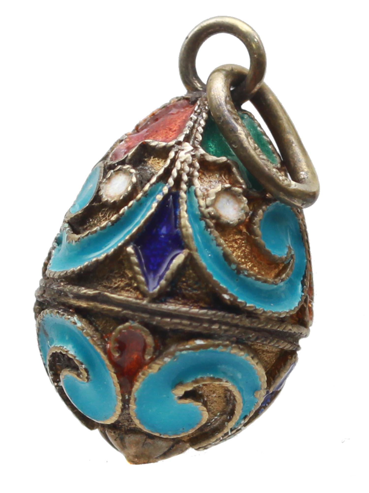 A RUSSIAN SILVER AND ENAMEL EASTER EGG PENDANT PIC-1