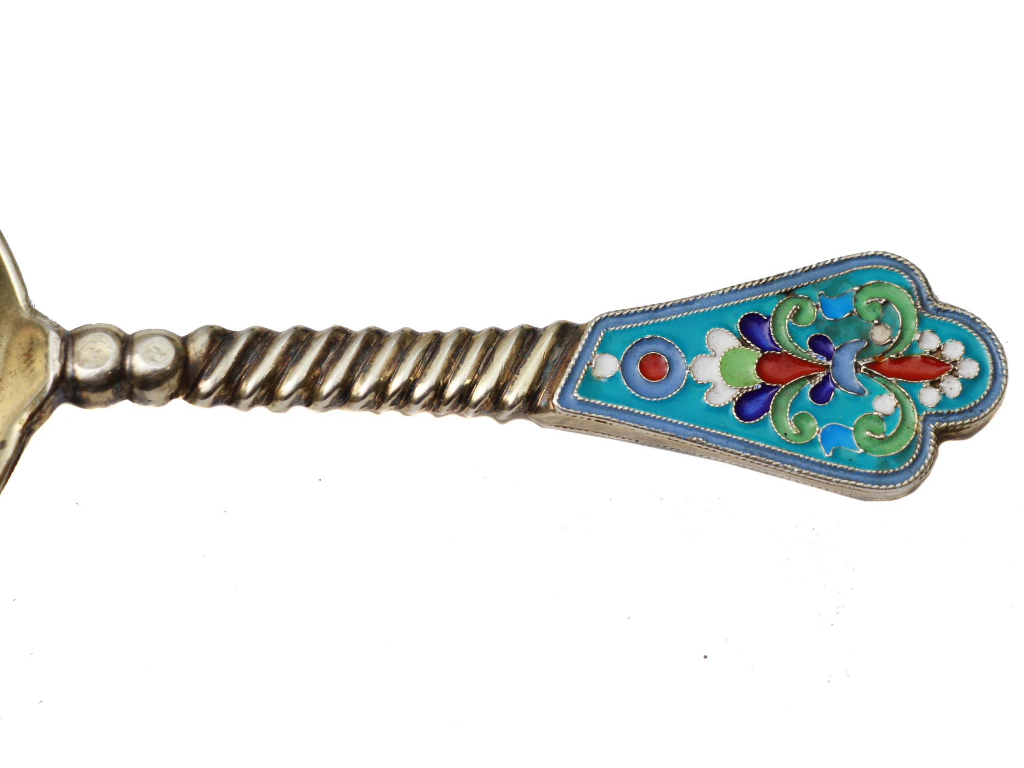 A RUSSIAN GILT SILVER AND ENAMEL SUGAR SPOON PIC-3