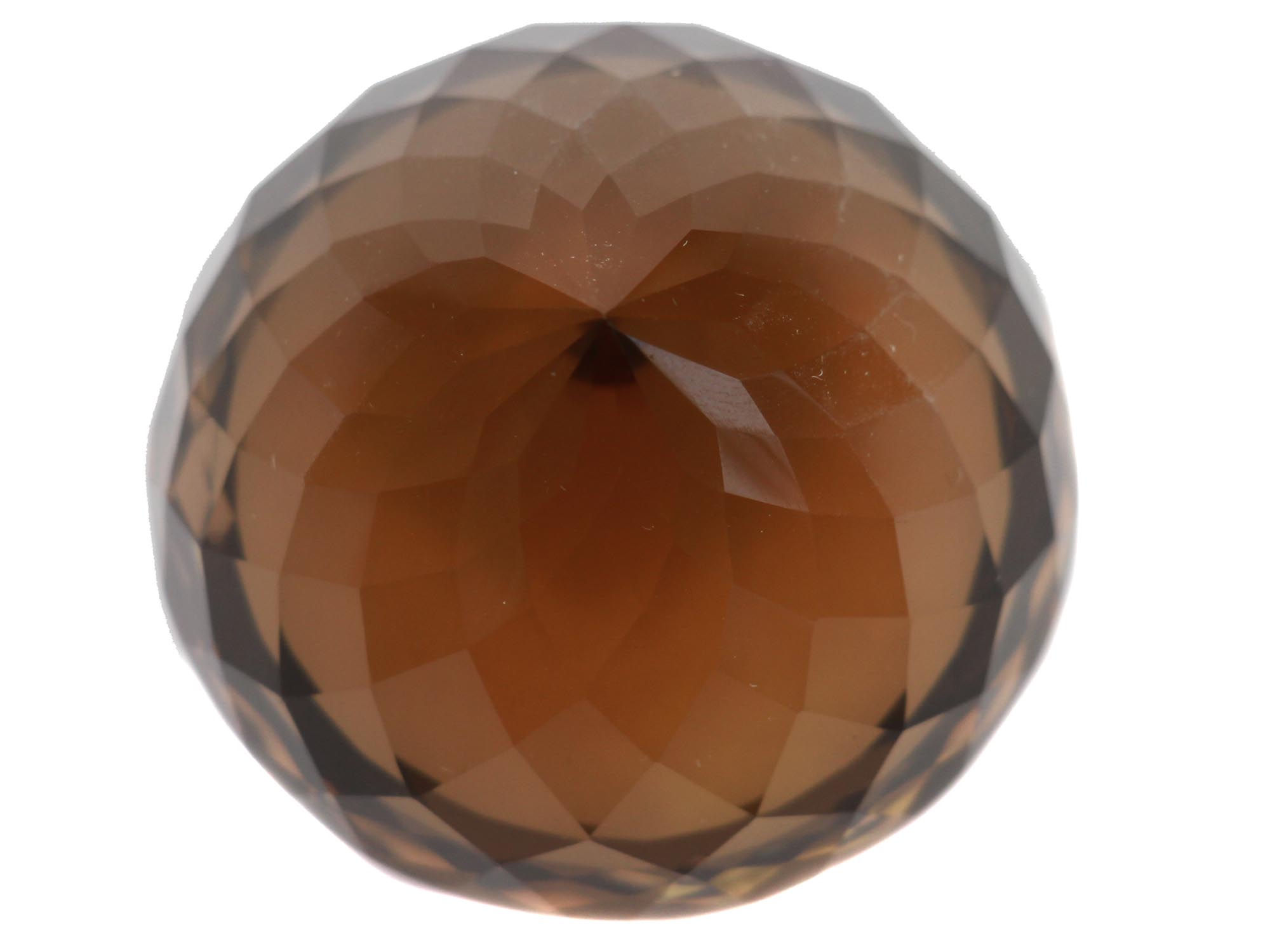 A LARGE NATURAL SMOKY GREY FACETED TOPAZ PIC-4