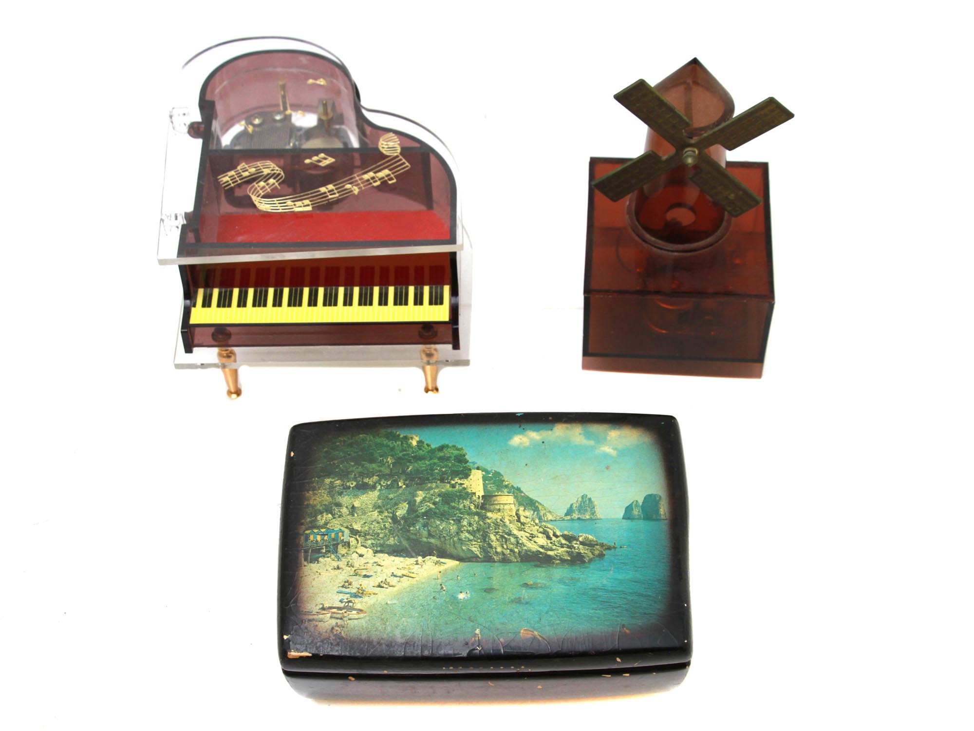 A LOT OF THREE VINTAGE MUSIC BOXES PIC-0