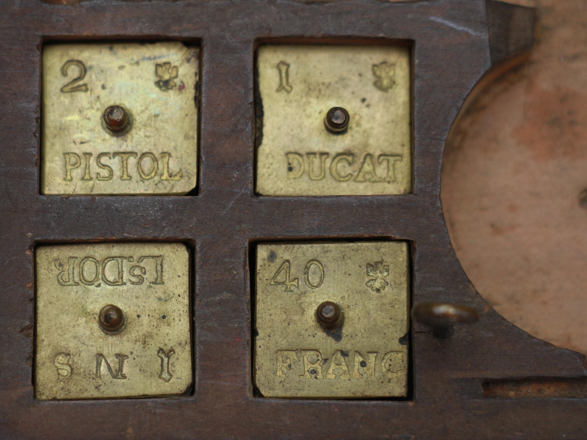 AN ANTIQUE GERMAN COIN SCALE WITH A BOX CA. 1800 PIC-3