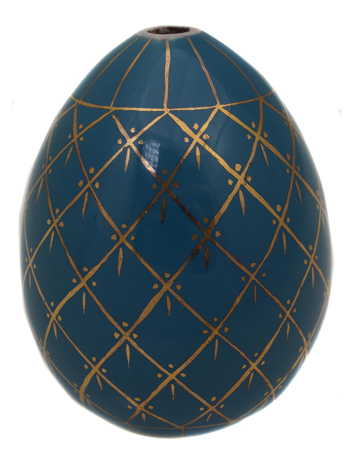 A RUSSIAN PORCELAIN EASTER EGG IMPERIAL CROWN PIC-1