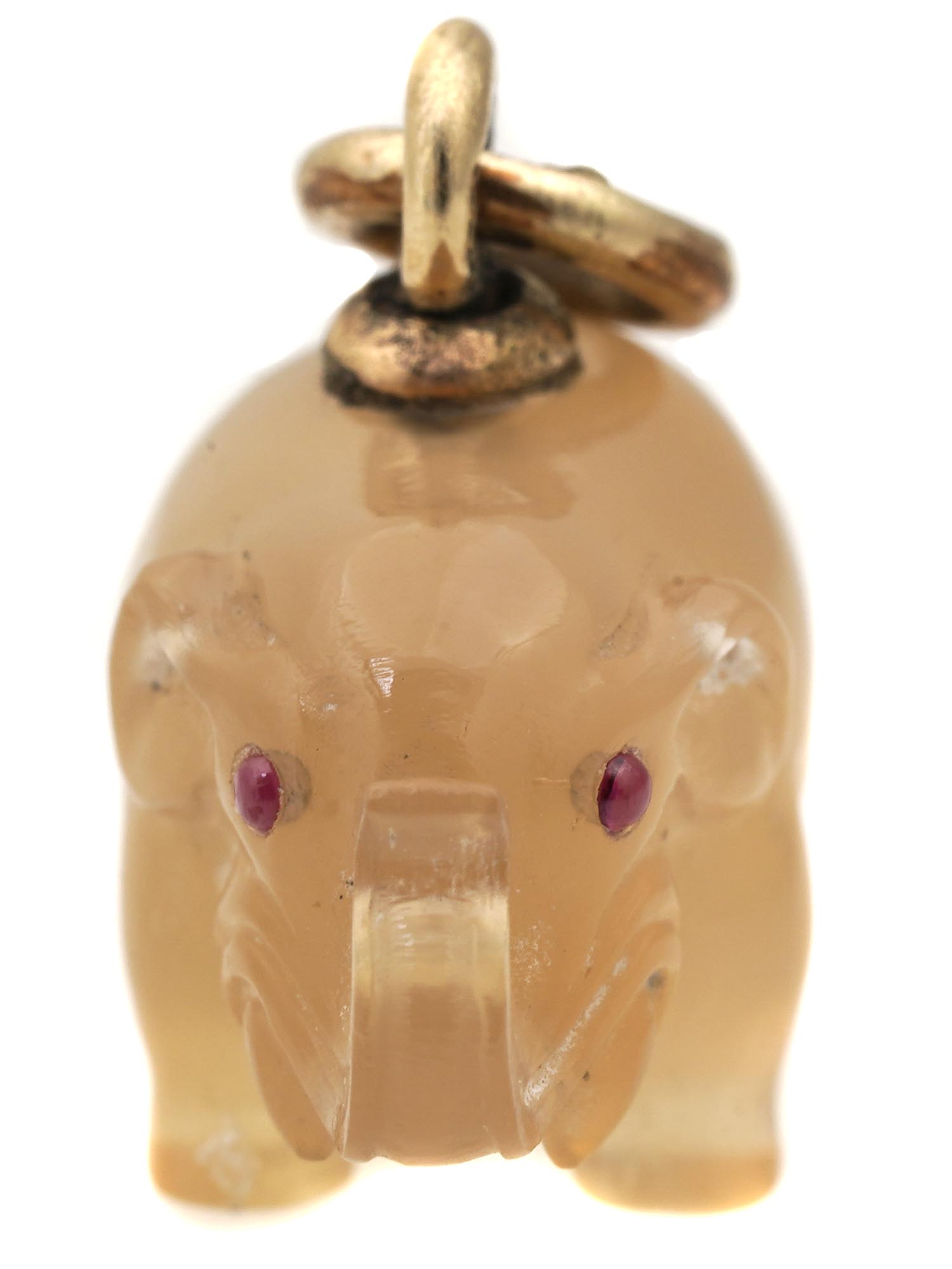 A RUSSIAN STONE CARVED ELEPHANT PENDANT WITH RUBY PIC-2