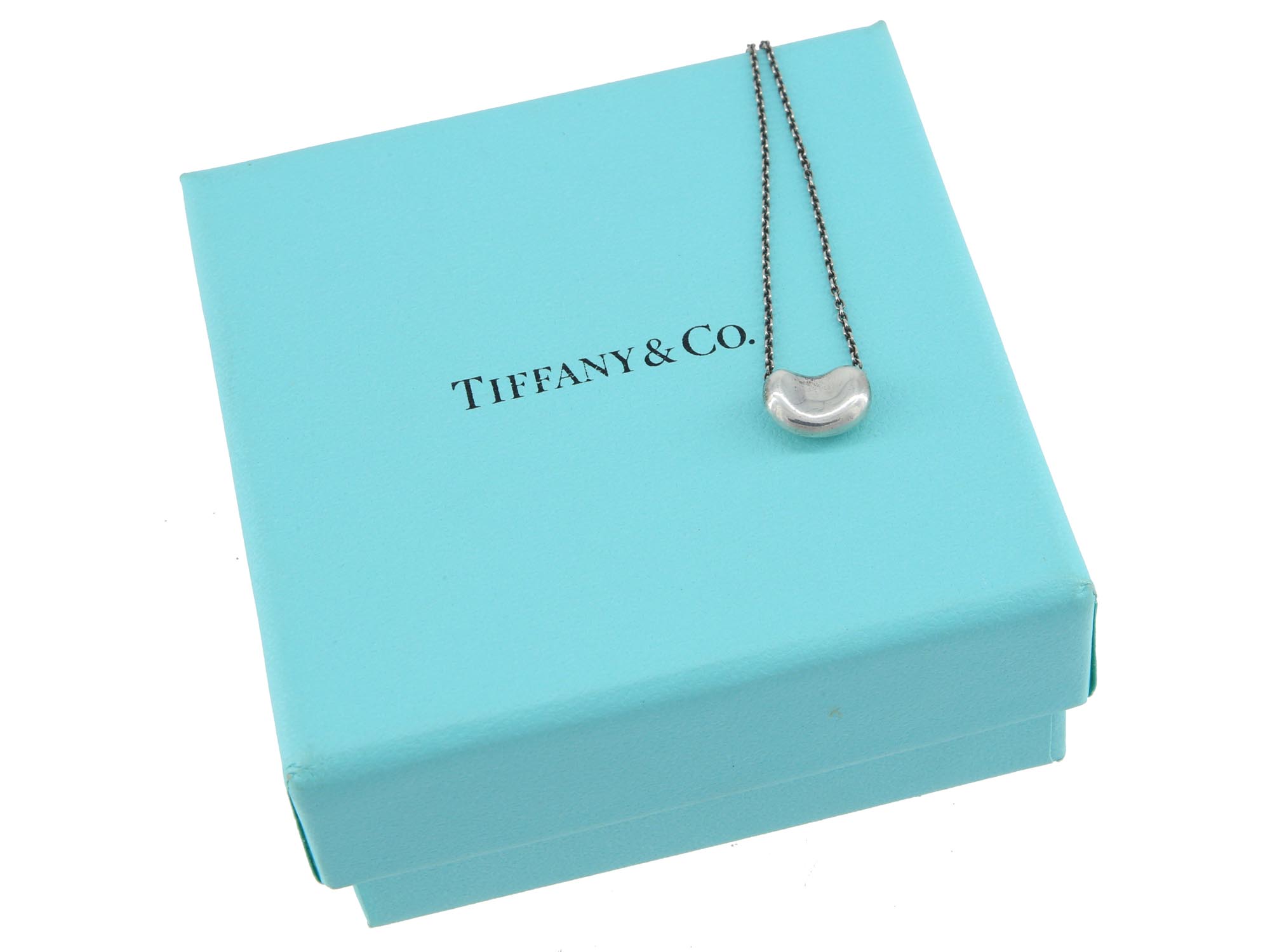 A TIFFANY & CO SILVER CHAIN NECKLACE BEAN PENDANT PIC-1