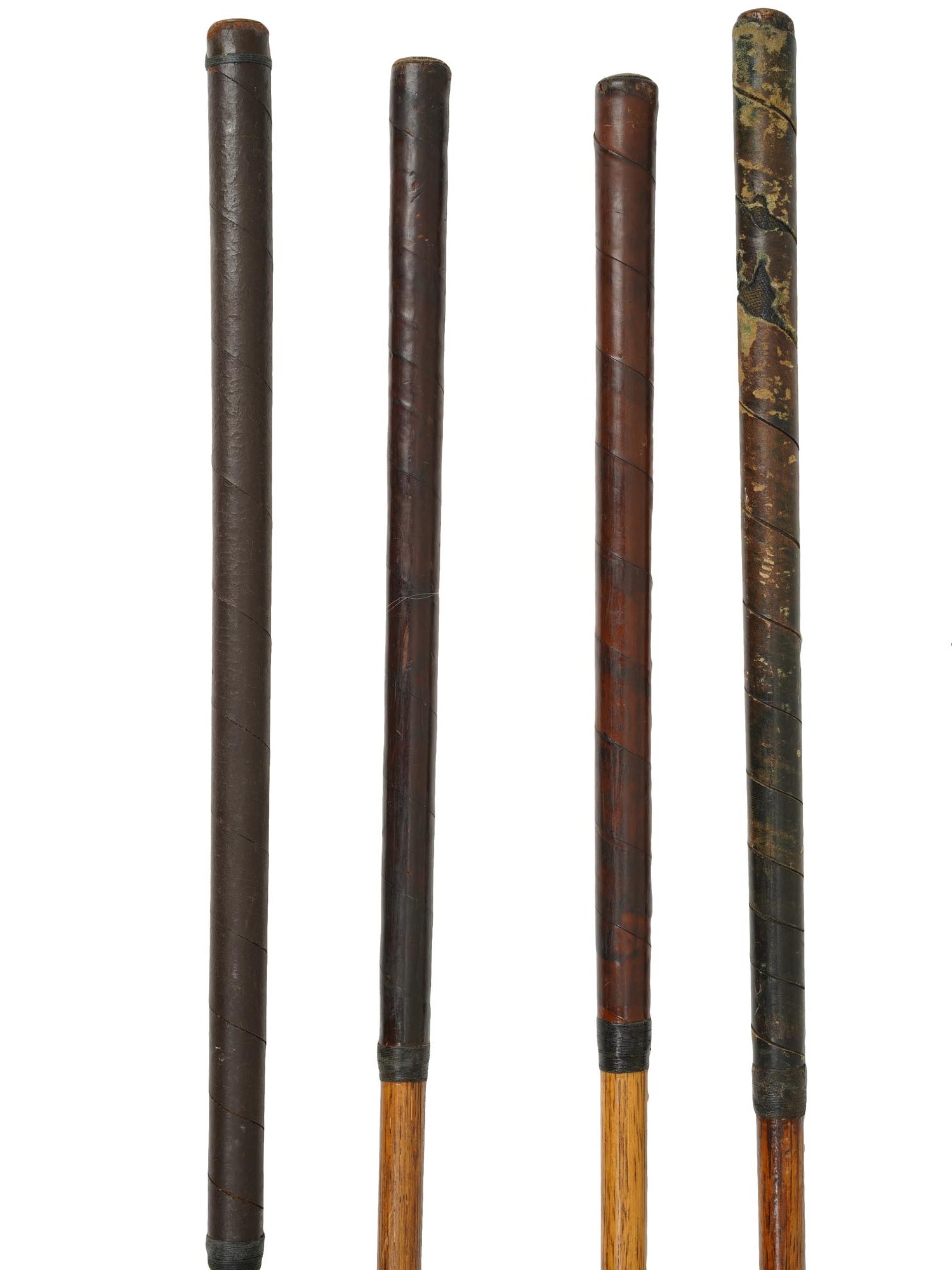 EIGHT VINTAGE GOLF CLUBS COLLECTION PIC-4