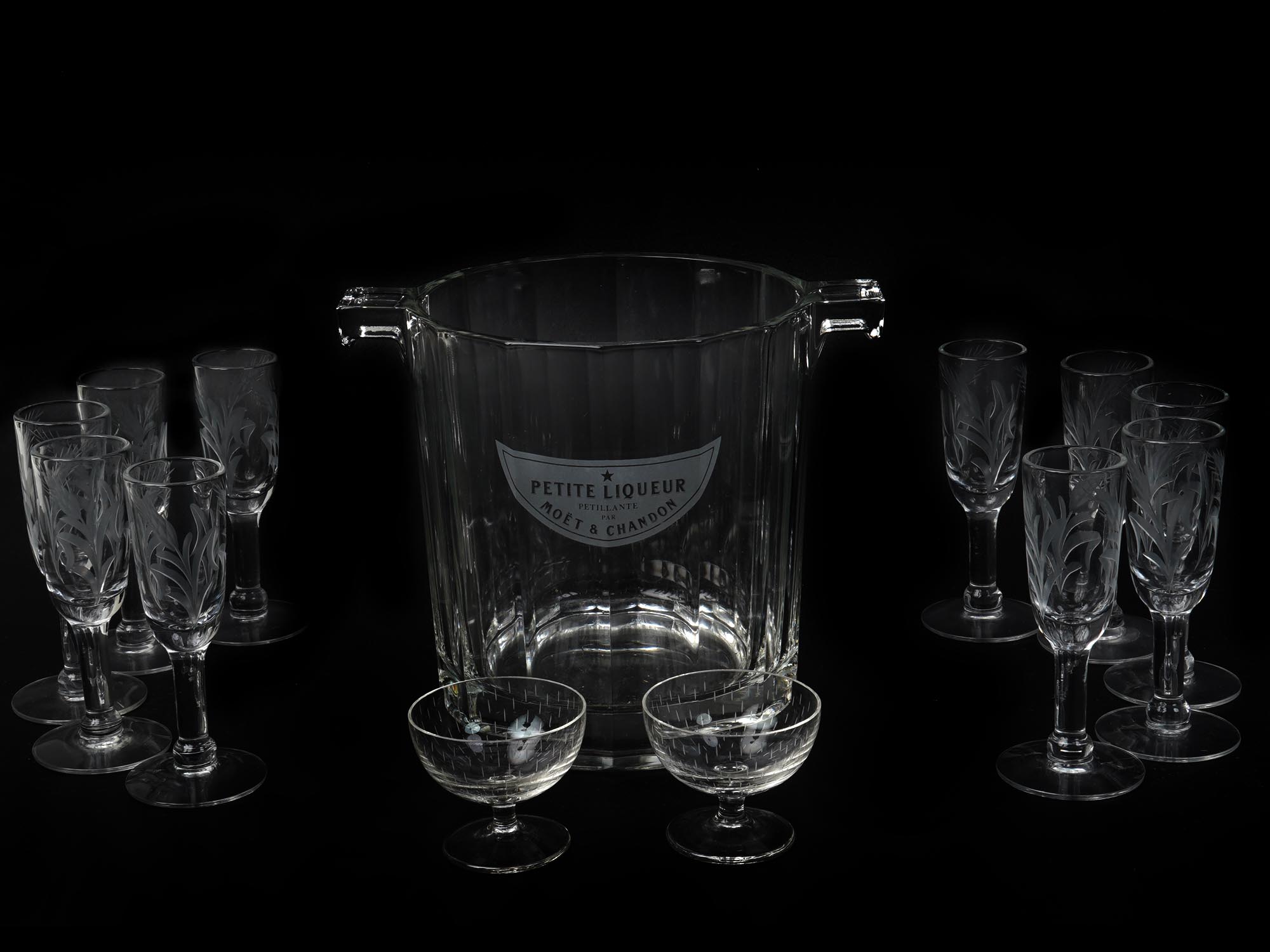 MID CENTURY PETITE LIQUER MOET CHANDON GLASS SET PIC-0