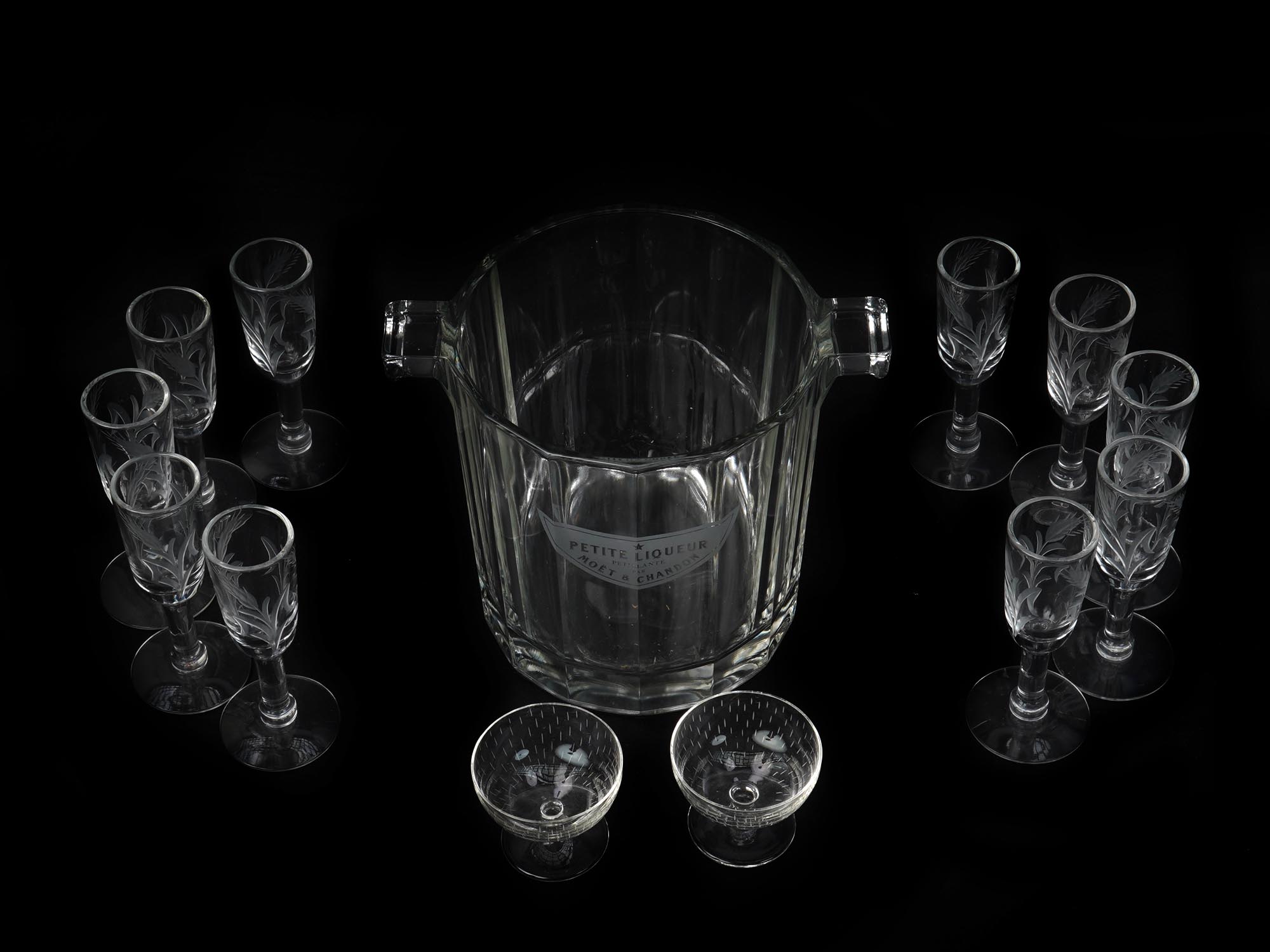 MID CENTURY PETITE LIQUER MOET CHANDON GLASS SET PIC-2